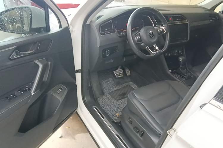Used Volkswagen Tiguan L 2021 330TSI Automatic Two-Wheel Drive R-Line Enhanced Edition Driver Seat