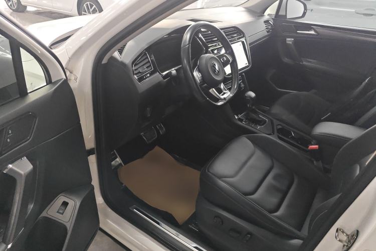 Used Volkswagen Tiguan L 2021 330TSI Automatic Two-Wheel Drive R-Line Enhanced Edition Driver Seat