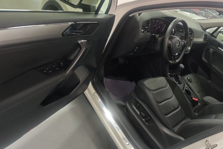 Used Volkswagen Tiguan L 2021 330TSI Automatic Two-Wheel Drive Smart Edition Driver Seat