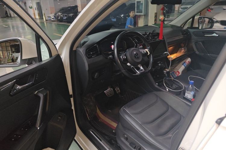 Used Volkswagen Tiguan L 2021 330TSI Automatic Two-Wheel Drive R-Line Enhanced Edition Driver Seat