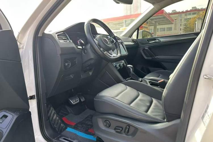 Used Volkswagen Tiguan L 2021 330TSI Automatic Two-Wheel Drive R-Line Enhanced Edition Driver Seat