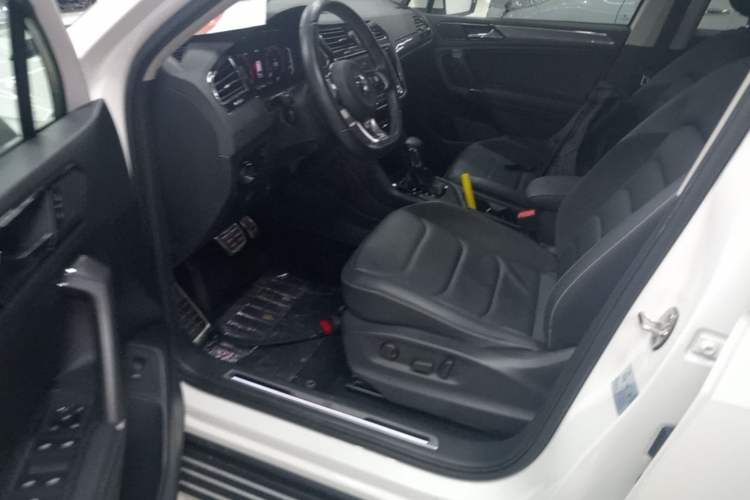Used Volkswagen Tiguan L 2021 330TSI Automatic Two-Wheel Drive R-Line Enhanced Edition Driver Seat