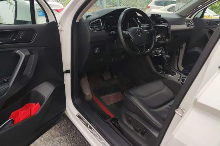 Used Volkswagen Tiguan L 2021 330TSI Automatic Two-Wheel Drive Smart Edition Driver Seat
