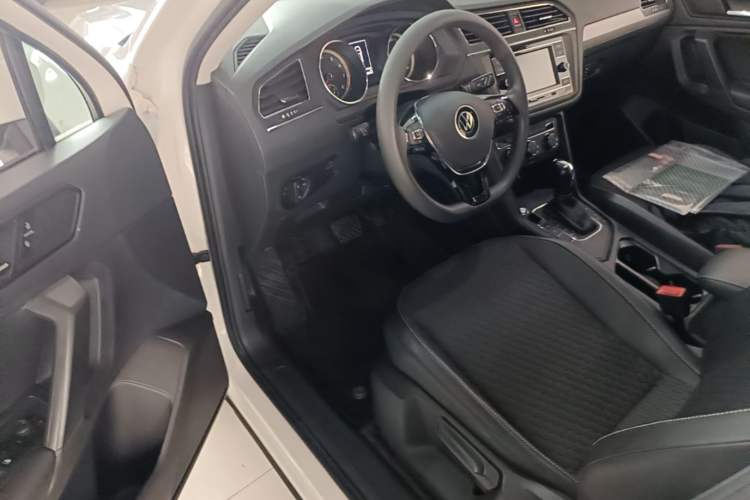 Used Volkswagen Tiguan L 2021 330TSI Automatic Two-Wheel Drive Comfort Edition Driver Seat