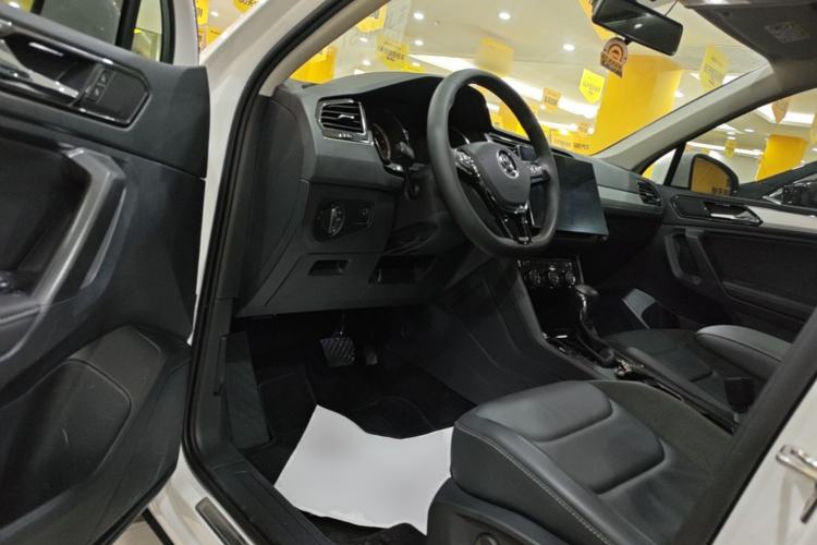 Used Volkswagen Tiguan L 2021 330TSI Automatic Two-Wheel Drive Smart Edition Driver Seat