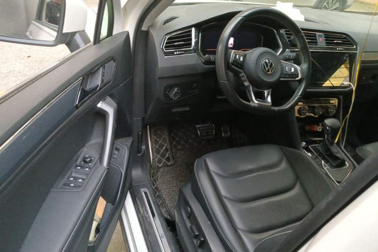 Used Volkswagen Tiguan L 2021 330TSI Automatic Two-Wheel Drive R-Line Enhanced Edition Driver Seat