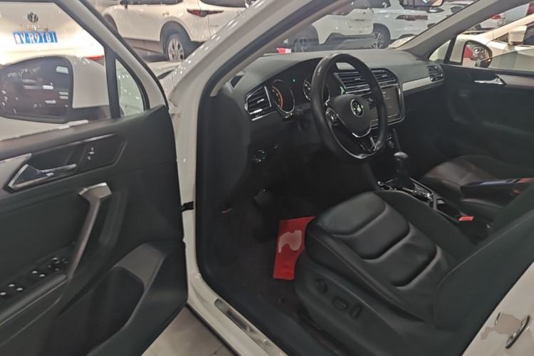 Used Volkswagen Tiguan L 2021 330TSI Automatic Two-Wheel Drive Smart Edition Driver Seat