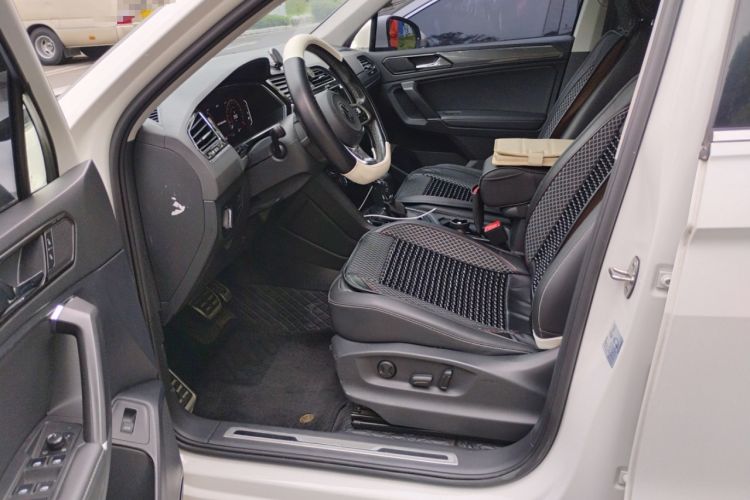 Used Volkswagen Tiguan L 2021 330TSI Automatic Two-Wheel Drive R-Line Enhanced Edition Driver Seat