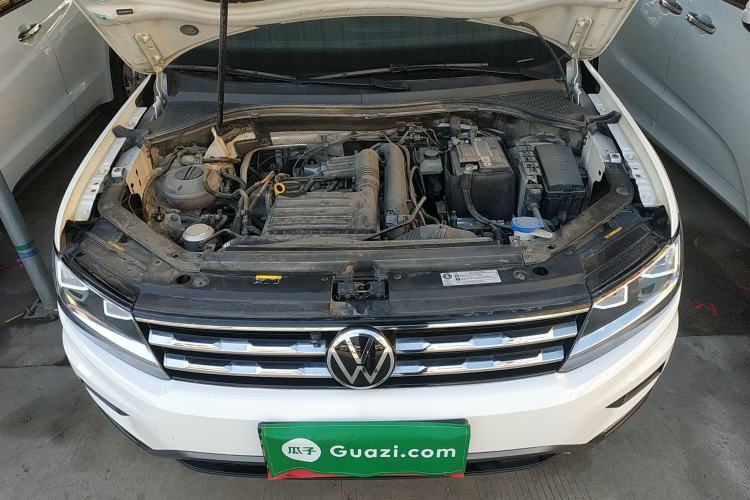 Used Volkswagen Tiguan L 2021 280TSI Automatic Two-Wheel Drive Comfort Edition – Low-Trim Version Engine Bay