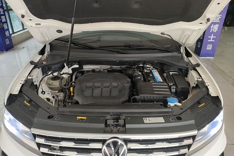 Used Volkswagen Tiguan L 2021 330TSI Automatic Two-Wheel Drive R-Line Enhanced Edition Engine Bay