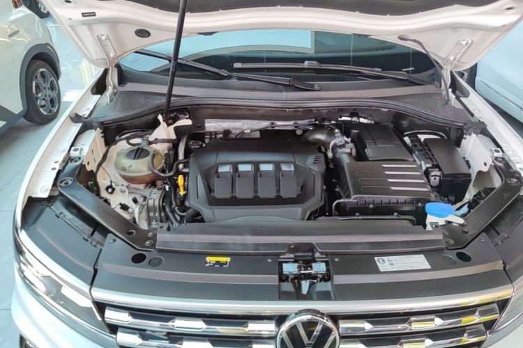 Used Volkswagen Tiguan L 2021 330TSI Automatic Two-Wheel Drive R-Line Flagship Edition Engine Bay