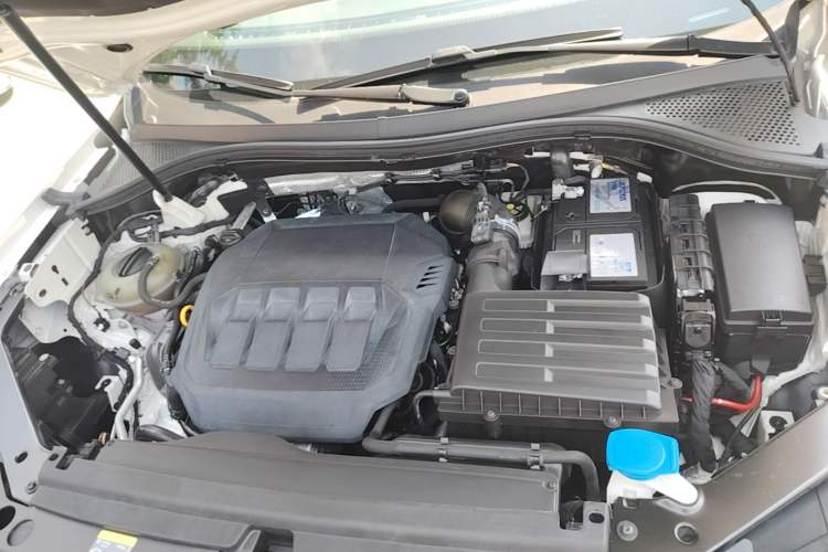Used Volkswagen Tiguan L 2021 330TSI Automatic Two-Wheel Drive R-Line Enhanced Edition Engine Bay