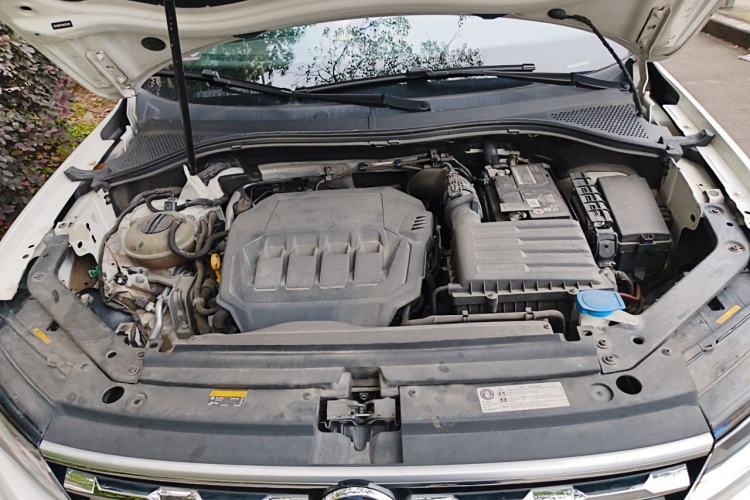 Used Volkswagen Tiguan L 2021 330TSI Automatic Two-Wheel Drive R-Line Enhanced Edition Engine Bay