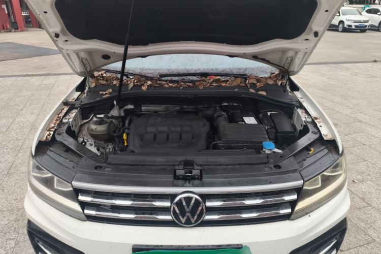 Used Volkswagen Tiguan L 2021 330TSI Automatic Two-Wheel Drive R-Line Enhanced Edition Engine Bay