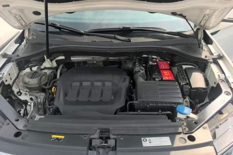 Used Volkswagen Tiguan L 2021 330TSI Automatic Two-Wheel Drive R-Line Enhanced Edition Engine Bay