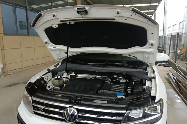 Used Volkswagen Tiguan L 2021 330TSI Automatic Two-Wheel Drive R-Line Enhanced Edition Engine Bay