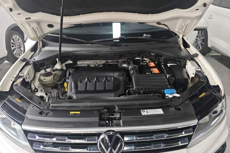 Used Volkswagen Tiguan L 2021 330TSI Automatic Two-Wheel Drive R-Line Enhanced Edition Engine Bay
