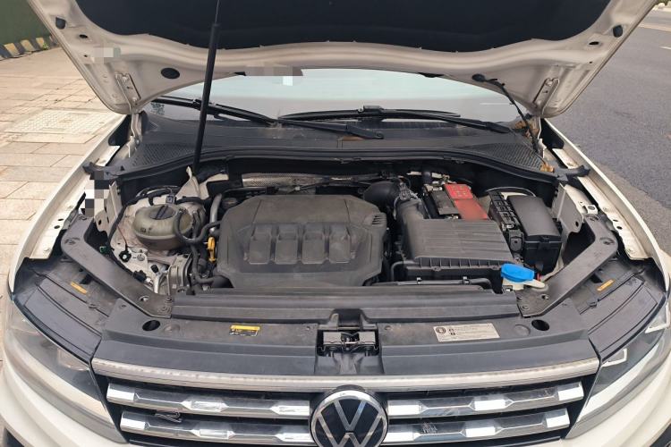 Used Volkswagen Tiguan L 2021 330TSI Automatic Two-Wheel Drive R-Line Enhanced Edition Engine Bay