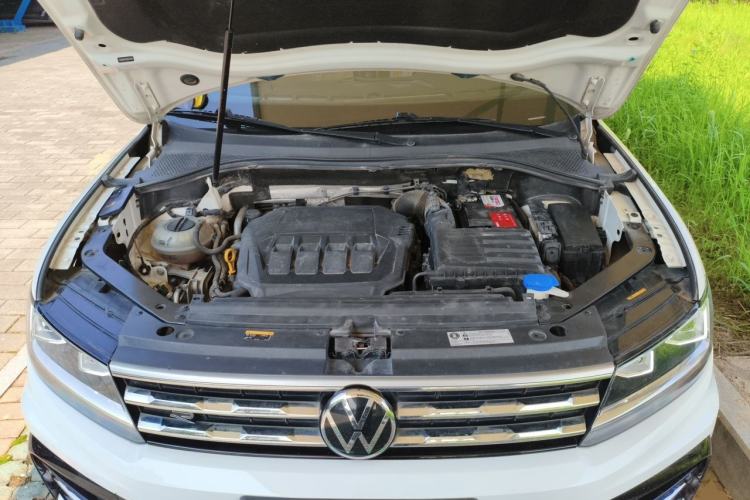 Used Volkswagen Tiguan L 2021 330TSI Automatic Two-Wheel Drive R-Line Enhanced Edition Engine Bay