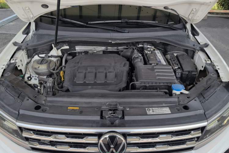 Used Volkswagen Tiguan L 2021 330TSI Automatic Two-Wheel Drive R-Line Flagship Edition Engine Bay