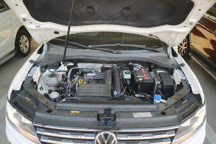 Used Volkswagen Tiguan L 2021 280TSI Automatic Two-Wheel Drive Comfort Edition – Low-Trim Version Engine Bay