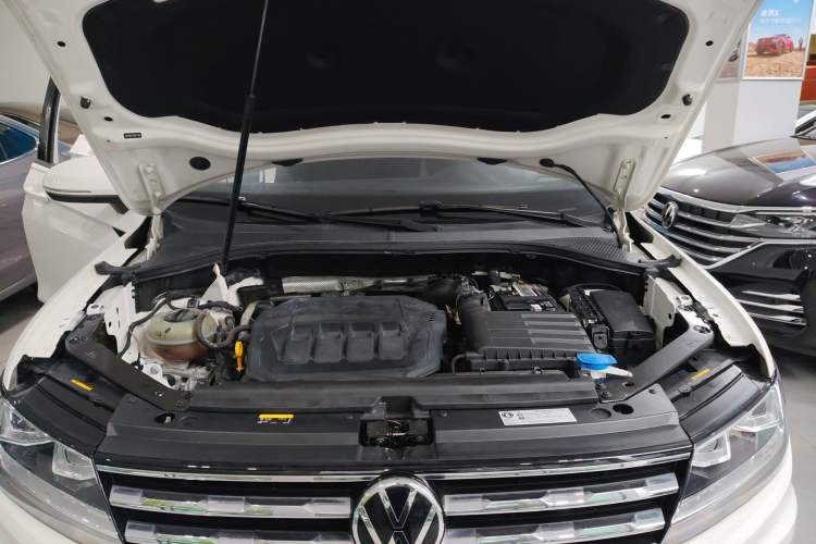 Used Volkswagen Tiguan L 2021 330TSI Automatic Two-Wheel Drive Comfort Edition Engine Bay