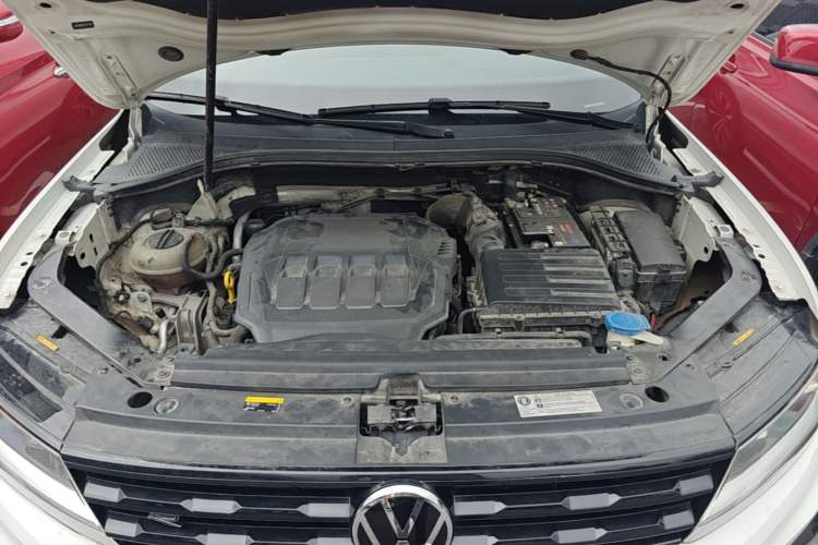 Used Volkswagen Tiguan L 2021 330TSI Automatic Two-Wheel Drive R-Line Enhanced Edition Engine Bay