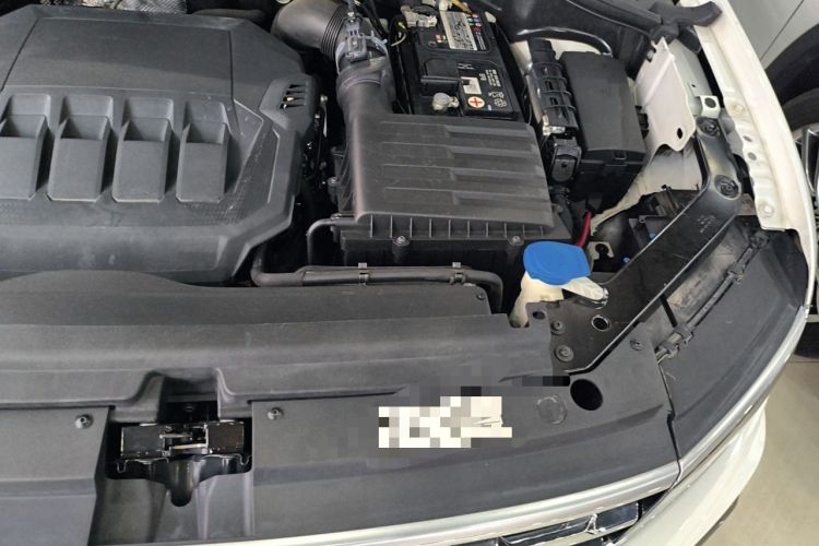 Used Volkswagen Tiguan L 2021 330TSI Automatic Two-Wheel Drive R-Line Flagship Edition Engine Bay Left