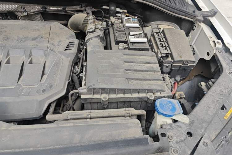 Used Volkswagen Tiguan L 2021 330TSI Automatic Two-Wheel Drive R-Line Enhanced Edition Engine Bay Left