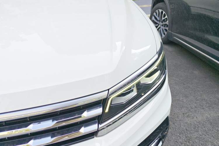 Used Volkswagen Tiguan L 2021 380TSI Automatic All-Wheel Drive R-Line Comfort Plus 7-Seater Engine Bay Left