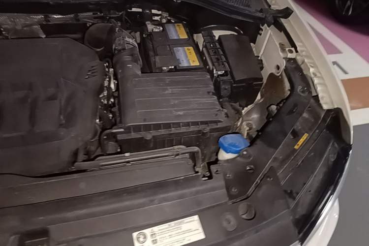 Used Volkswagen Tiguan L 2021 330TSI Automatic Two-Wheel Drive R-Line Enhanced Edition Engine Bay Left