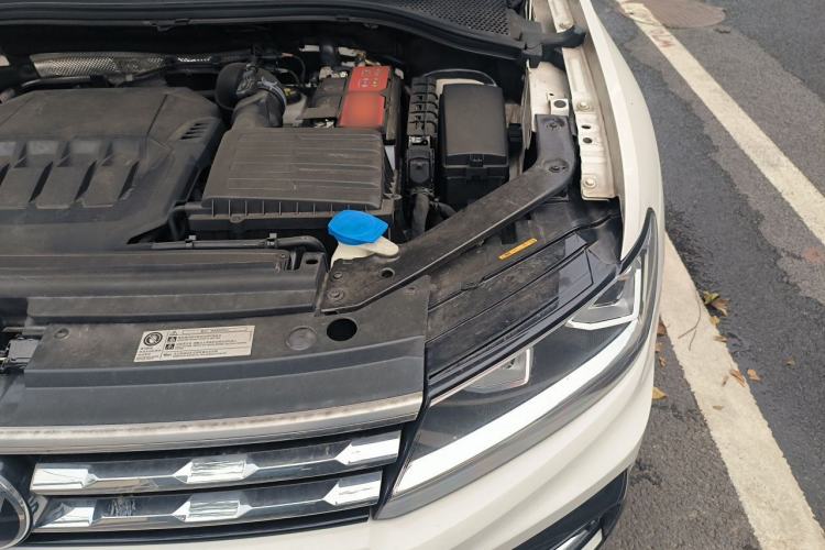 Used Volkswagen Tiguan L 2021 330TSI Automatic Two-Wheel Drive R-Line Enhanced Edition Engine Bay Left