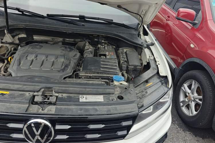 Used Volkswagen Tiguan L 2021 330TSI Automatic Two-Wheel Drive R-Line Enhanced Edition Engine Bay Left