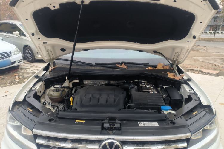 Used Volkswagen Tiguan L 2021 330TSI Automatic Two-Wheel Drive R-Line Enhanced Edition Engine Bay