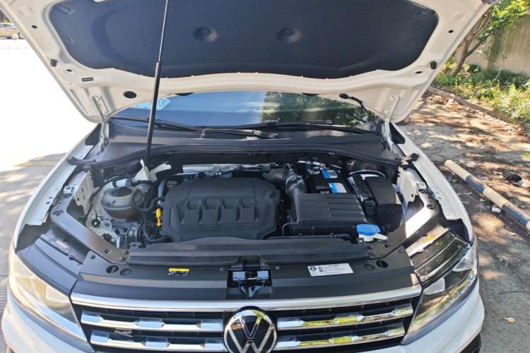 Used Volkswagen Tiguan L 2021 330TSI Automatic Two-Wheel Drive R-Line Enhanced Edition Engine Bay