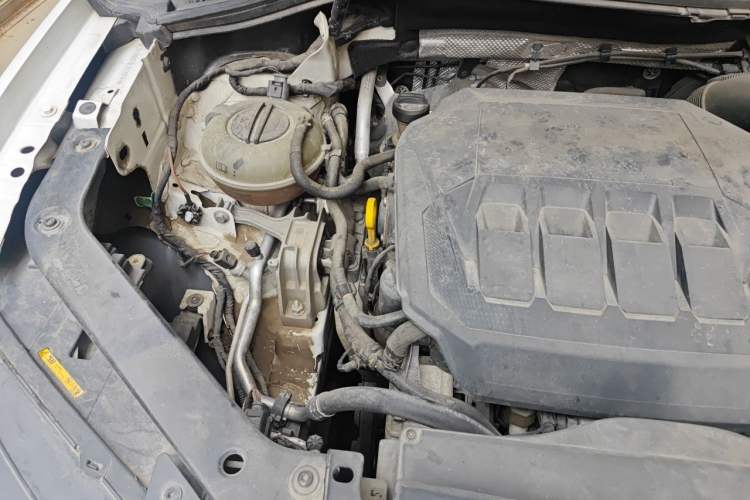 Used Volkswagen Tiguan L 2021 330TSI Automatic Two-Wheel Drive R-Line Enhanced Edition Engine Bay Right