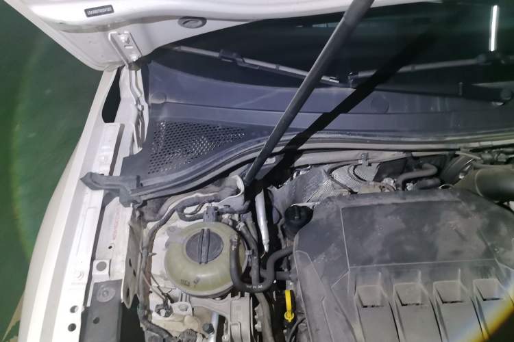 Used Volkswagen Tiguan L 2021 330TSI Automatic Two-Wheel Drive Smart Edition Engine Bay Right