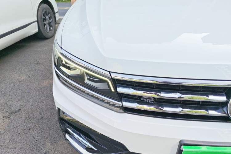 Used Volkswagen Tiguan L 2021 380TSI Automatic All-Wheel Drive R-Line Comfort Plus 7-Seater Engine Bay Right