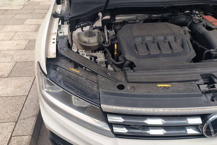 Used Volkswagen Tiguan L 2021 330TSI Automatic Two-Wheel Drive R-Line Enhanced Edition Engine Bay Right