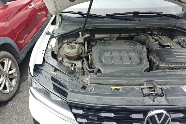 Used Volkswagen Tiguan L 2021 330TSI Automatic Two-Wheel Drive R-Line Enhanced Edition Engine Bay Right