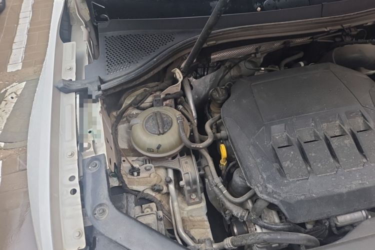 Used Volkswagen Tiguan L 2021 330TSI Automatic Two-Wheel Drive R-Line Flagship Edition Engine Bay Right
