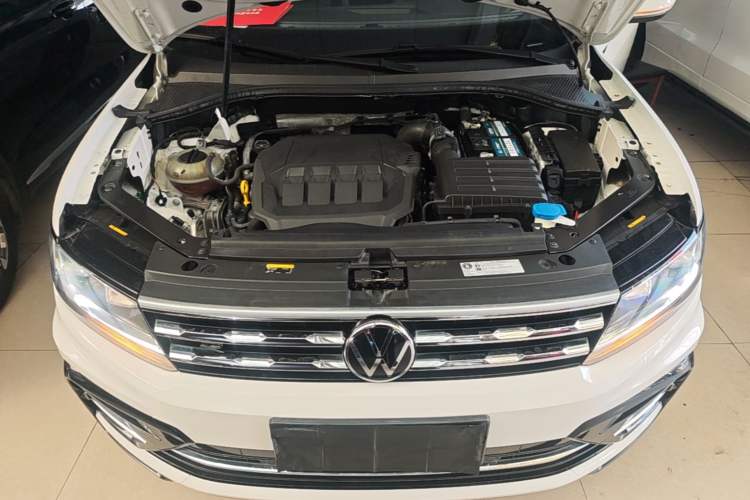 Used Volkswagen Tiguan L 2021 330TSI Automatic Two-Wheel Drive R-Line Enhanced Edition Engine Bay