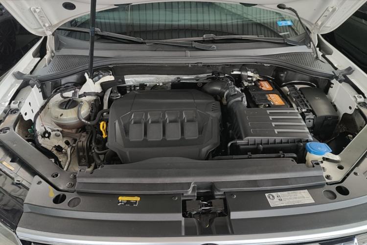 Used Volkswagen Tiguan L 2021 330TSI Automatic Two-Wheel Drive R-Line Enhanced Edition Engine Bay