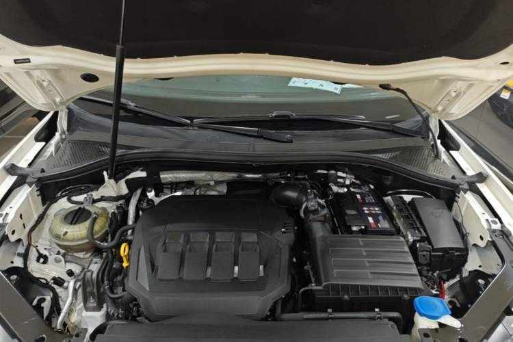 Used Volkswagen Tiguan L 2021 330TSI Automatic Two-Wheel Drive Smart Edition Engine Bay