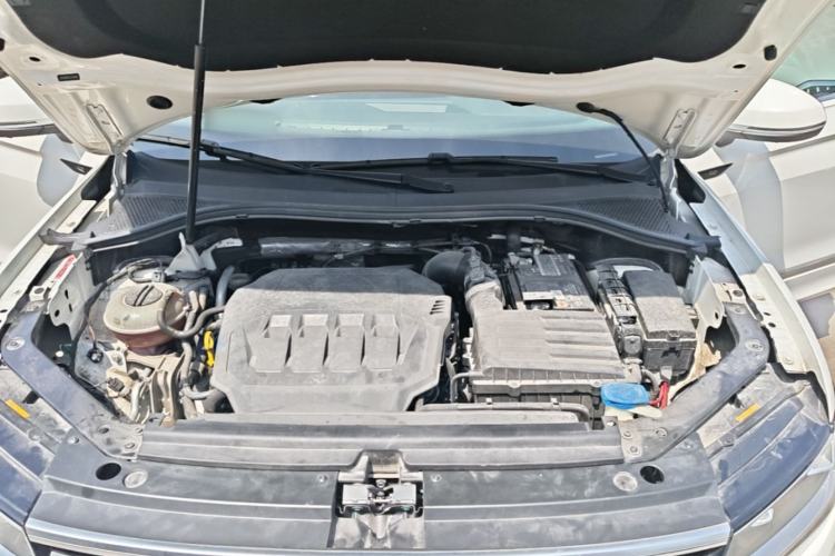 Used Volkswagen Tiguan L 2021 330TSI Automatic Two-Wheel Drive R-Line Enhanced Edition Engine Bay