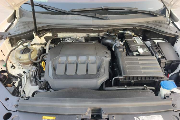 Used Volkswagen Tiguan L 2021 330TSI Automatic Two-Wheel Drive R-Line Enhanced Edition Engine Bay