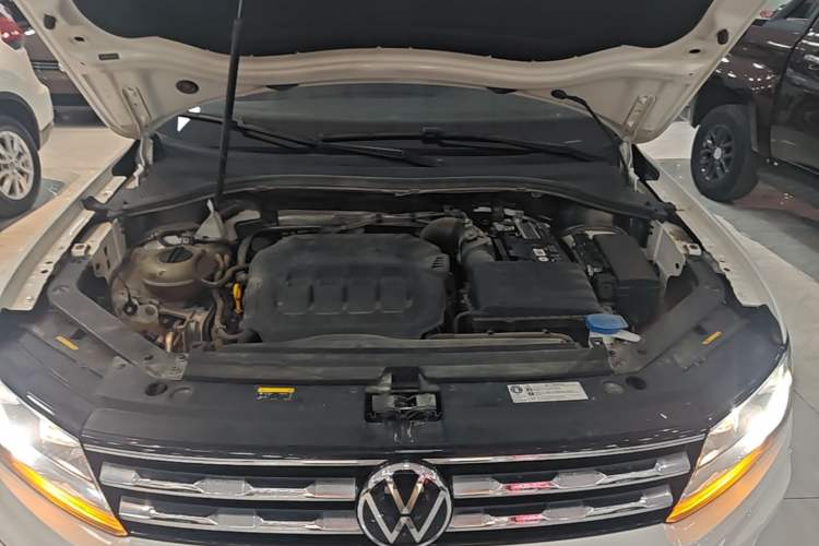 Used Volkswagen Tiguan L 2021 330TSI Automatic Two-Wheel Drive Smart Edition Engine Bay