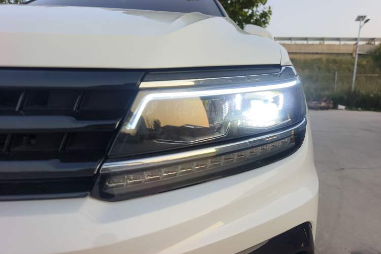 Used Volkswagen Tiguan L 2021 330TSI Automatic Two-Wheel Drive R-Line Enhanced Edition Exterior 10