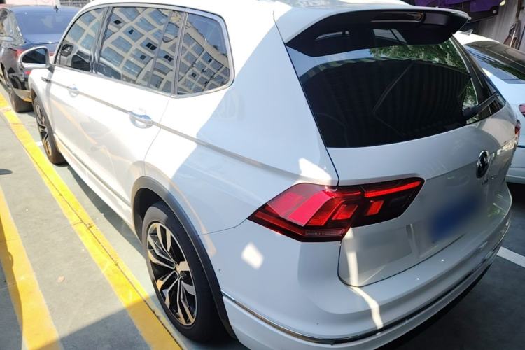 Used Volkswagen Tiguan L 2021 330TSI Automatic Two-Wheel Drive R-Line Enhanced Edition Exterior 2