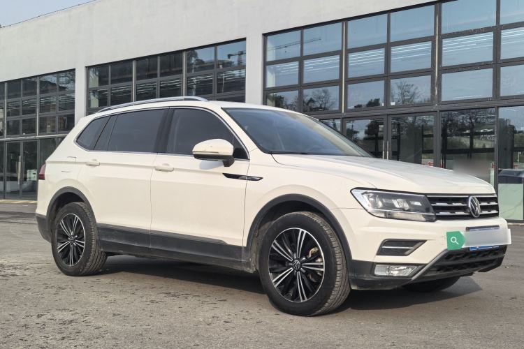 Used Volkswagen Tiguan L 2021 330TSI Automatic Two-Wheel Drive Smart Edition Exterior 2